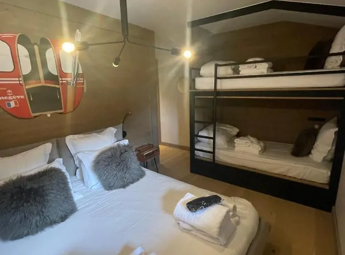 Standing Face Mont Blanc Piscine Daire